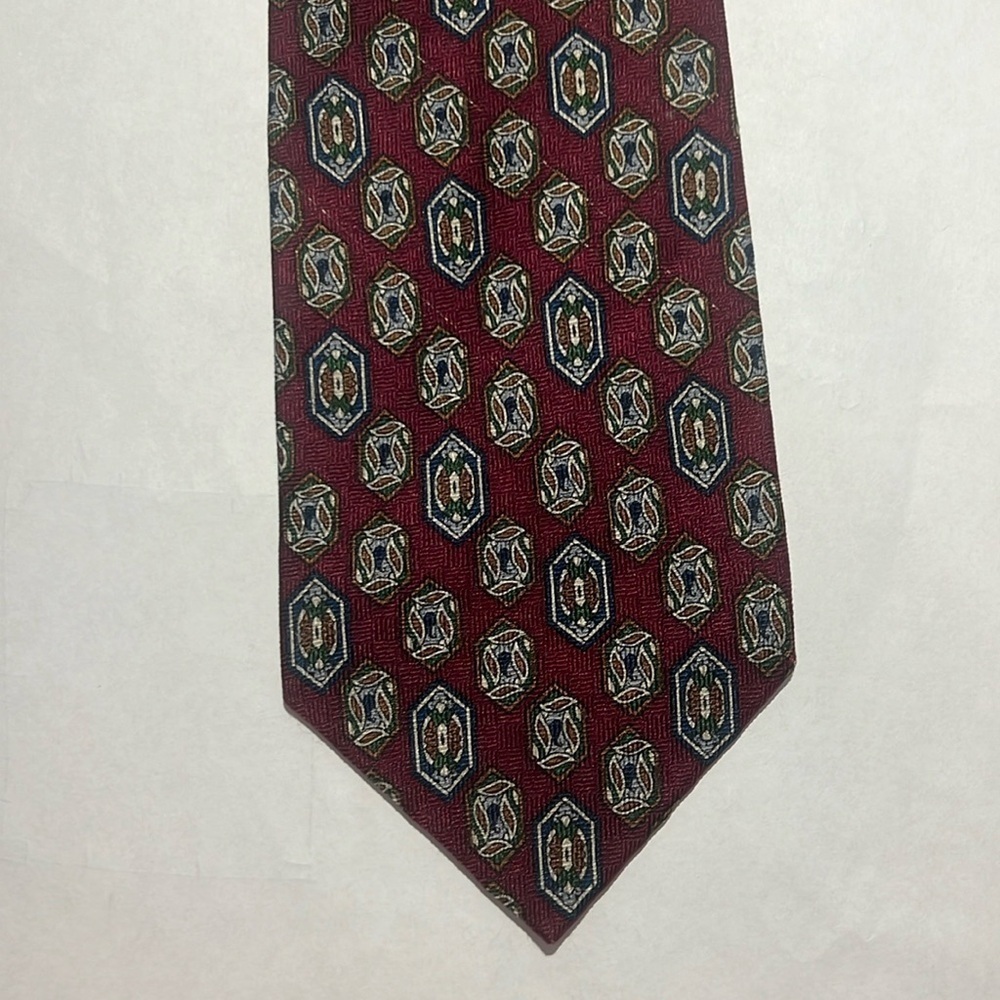 Caumont extra long 100% silk tie. Extra long Vintage. Good condition.